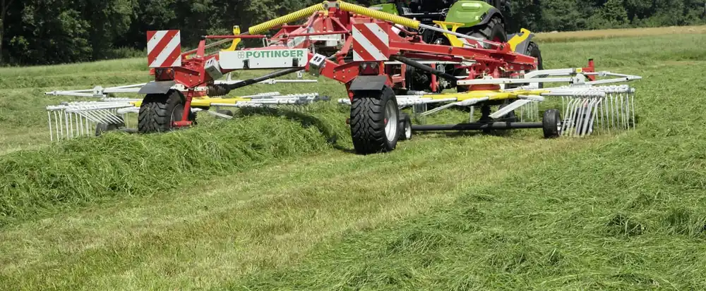 Nur Heute Pöttinger Schwader "Top C" 2 Kreisel, Schwad mittig, mechanisch verstellbare Arbeitsbreite