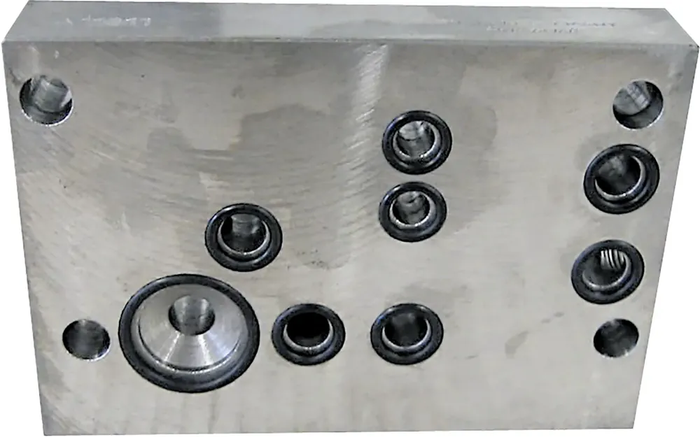 Zwischenplatte "TB" 160 x 110 x 32 mm, für Traktor Ford 3, 4, 5 Angebot
