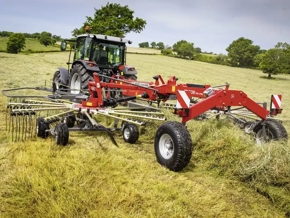Markenprodukt Massey Ferguson Schwader "MF RK" 2 Kreisel, Schwad mittig