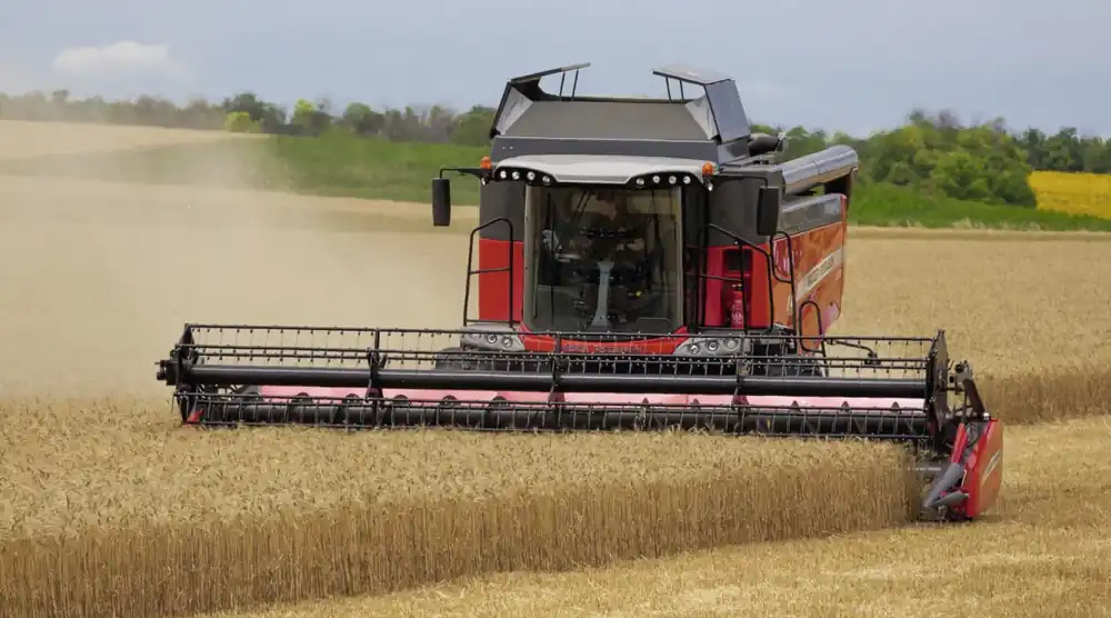 Angebot Massey Ferguson Mähdrescher "MF Beta"